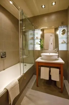 Tek Büyük Yataklı Oda (with living room)