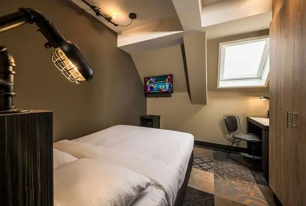 Economy Tek Büyük Yataklı Oda