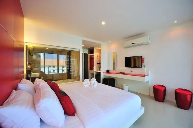 Grand Deluxe with Bathtub