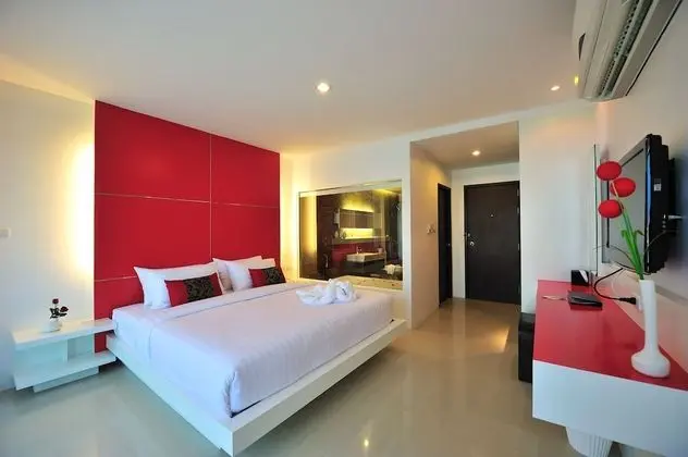 Grand Deluxe with Bathtub