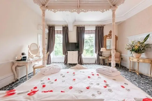 Executive Tek Büyük Yataklı Oda