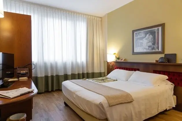 Comfort Tek Büyük Yataklı Oda
