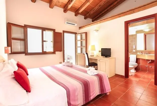 Classic Tek Büyük Yataklı Oda