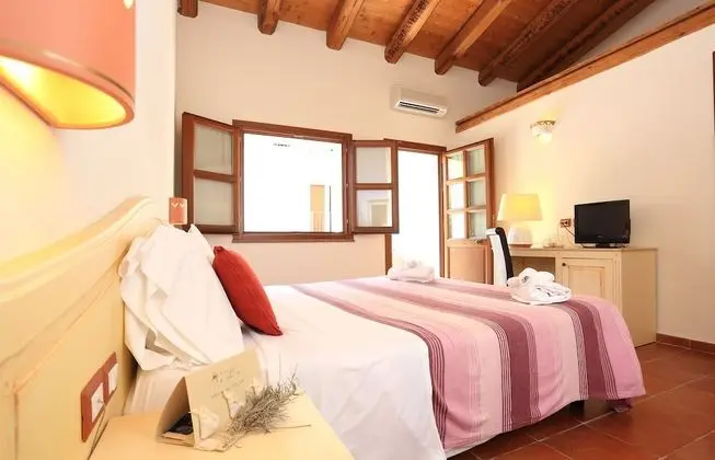 Classic Tek Büyük Yataklı Oda