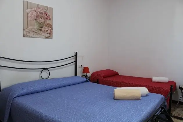 Dört Kişilik Oda, Ortak Banyo, Ek Bina