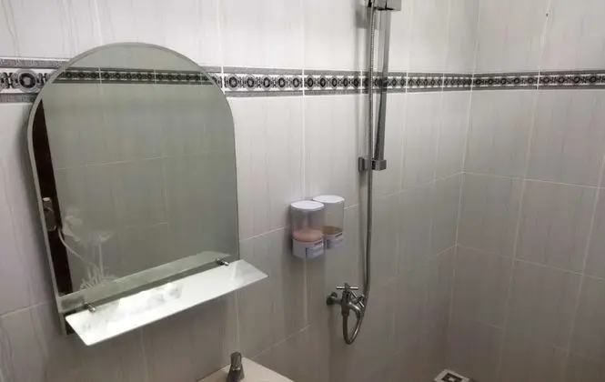 Standard Tek Büyük Yataklı Oda (First Floor)
