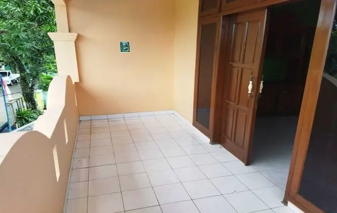 Standard Tek Büyük Yataklı Oda, Ortak Banyo (Second Floor)