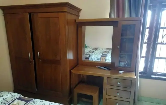 Standard Tek Büyük Yataklı Oda, Ortak Banyo (Second Floor)