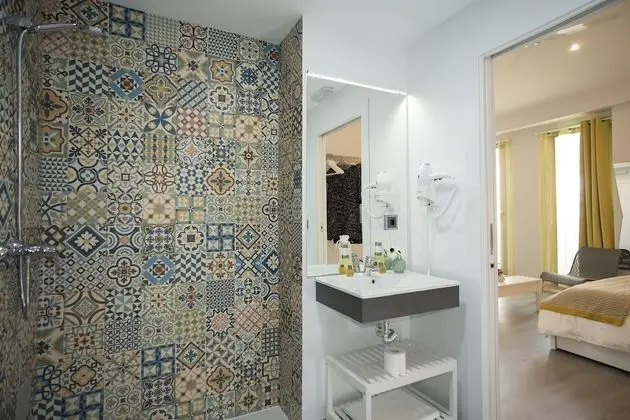 Çatı Katı (Loft), 1 Çift Kişilik Yatak ve Çekyat, Engellilere Uygun