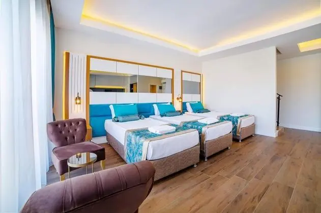 Deluxe Dublex Oda, Kara veya Havuz Manzaralı, Balkonlu