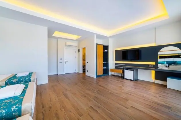 Deluxe Dublex Oda, Kara veya Havuz Manzaralı, Balkonlu