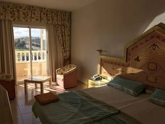 Standard Tek Büyük veya İki Ayrı Yataklı Oda, Banyolu/Duşlu (Habitación dos personas)
