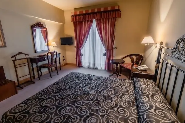 Superior Tek Büyük Yataklı Oda