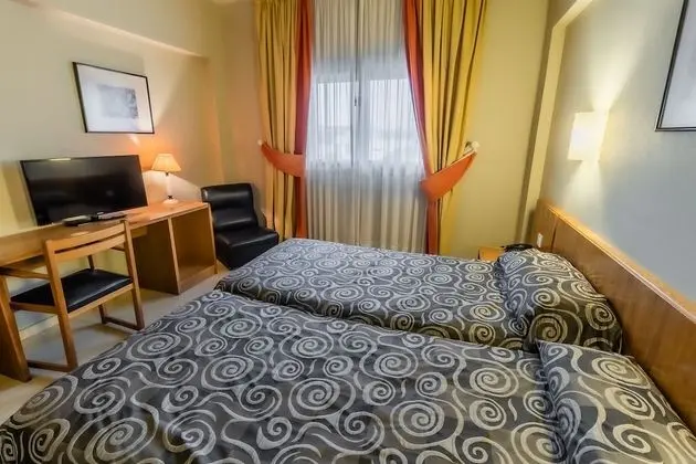 Tek Büyük veya İki Ayrı Yataklı Oda