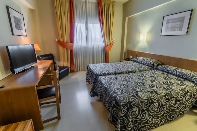 Tek Büyük veya İki Ayrı Yataklı Oda