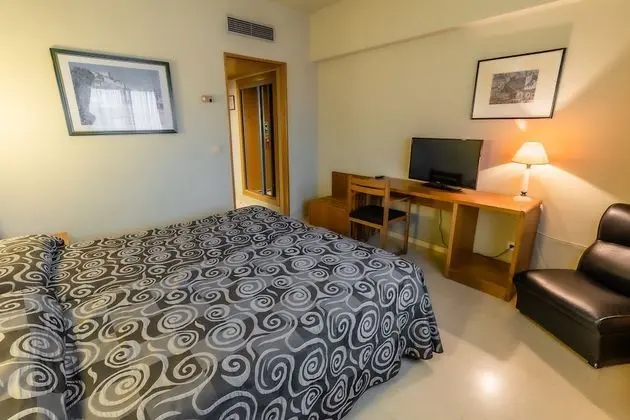 Tek Büyük veya İki Ayrı Yataklı Oda