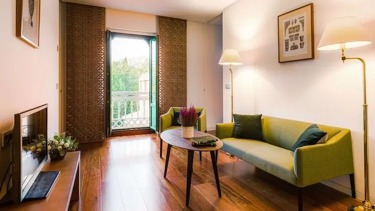 Stüdyo Süit, Birden Çok Yatak, Sigara İçilmez (Separate Living Room)