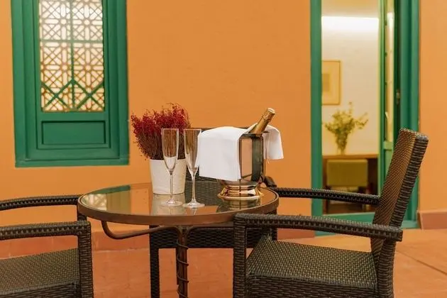 Stüdyo Süit, Birden Çok Yatak, Sigara İçilmez (Separate Living Room)