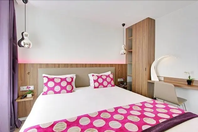 Comfort Tek Büyük Yataklı Oda