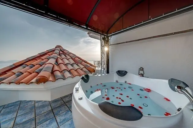 Oda, Jakuzi (Mediterranean/Spa in winter, contact)