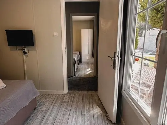 Aile Odası, Kara veya Havuz Manzaralı