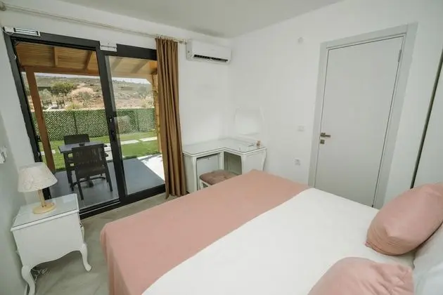 Deluxe Room, Non Smoking, Garden View