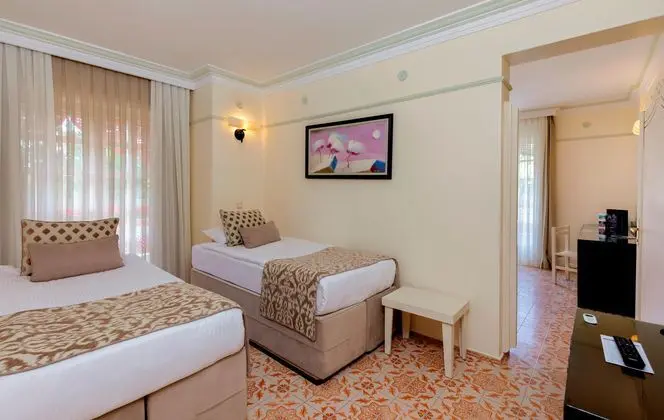 https://images.etstur.com/imgproxy/resize/2560x1440/files/images/hotelImages/etsrooms/79/Ali_Bey_Club___Park_20251001171006_1.jpg