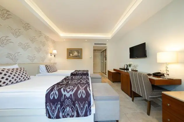 https://images.etstur.com/imgproxy/resize/2560x1440/files/images/hotelImages/etsrooms/79/Ali_Bey_Club___Park_20251001171141_4.jpg