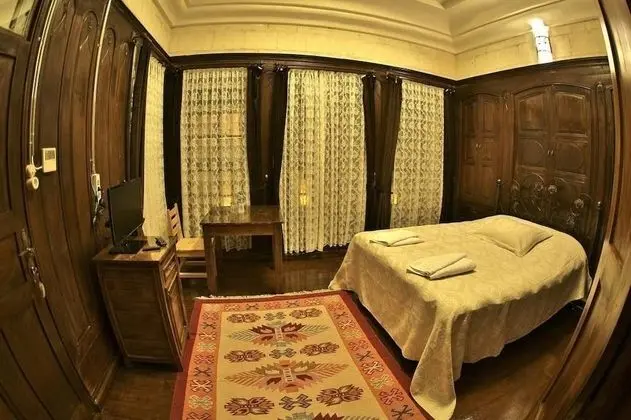 Standard Tek Büyük veya İki Ayrı Yataklı Oda