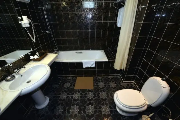 Standard Tek Büyük veya İki Ayrı Yataklı Oda