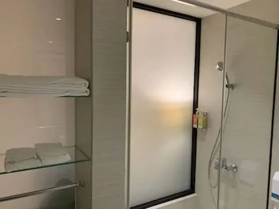Standard Dört Kişilik Oda, Sigara İçilmez
