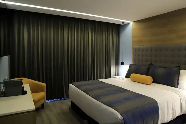 Balcony Suite King