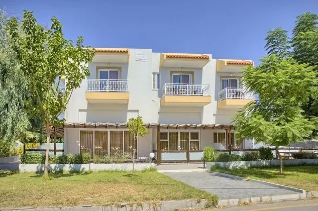 Basic Tek Büyük Yataklı Oda, 1 Çift Kişilik veya 2 Tek Kişilik Yatak, Bahçe Manzaralı