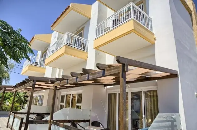 Basic Tek Büyük Yataklı Oda, 1 Çift Kişilik veya 2 Tek Kişilik Yatak, Bahçe Manzaralı
