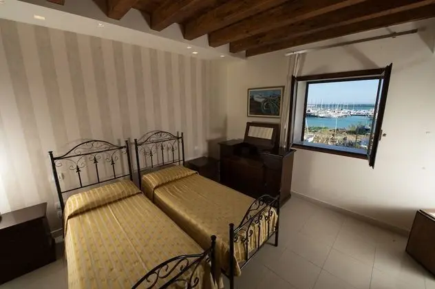 Panoramic Tek Büyük veya İki Ayrı Yataklı Oda, 1 Yatak Odası, Sigara İçilebilir, Deniz Manzaralı