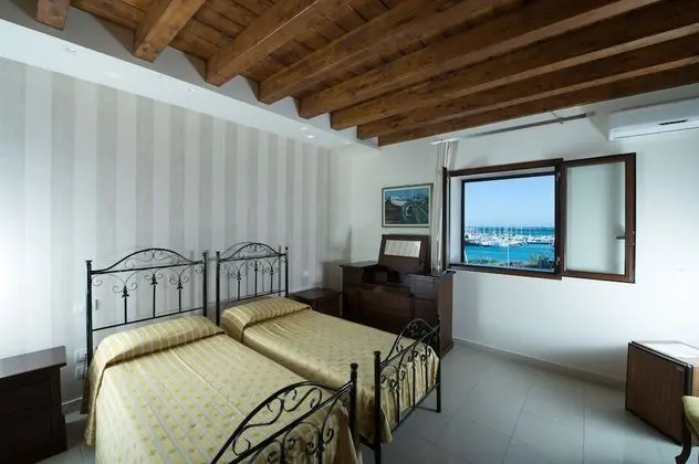 Panoramic Tek Büyük veya İki Ayrı Yataklı Oda, 1 Yatak Odası, Sigara İçilebilir, Deniz Manzaralı