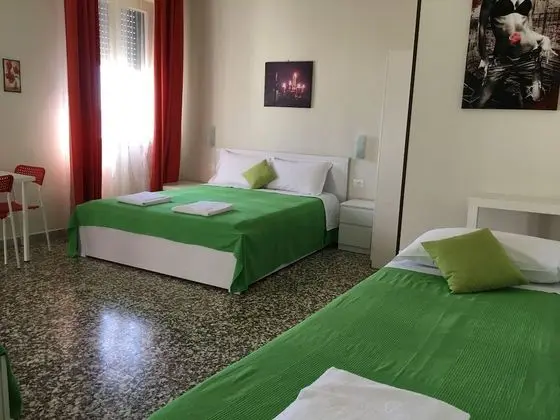 Dört Kişilik Oda, Şehir Manzaralı