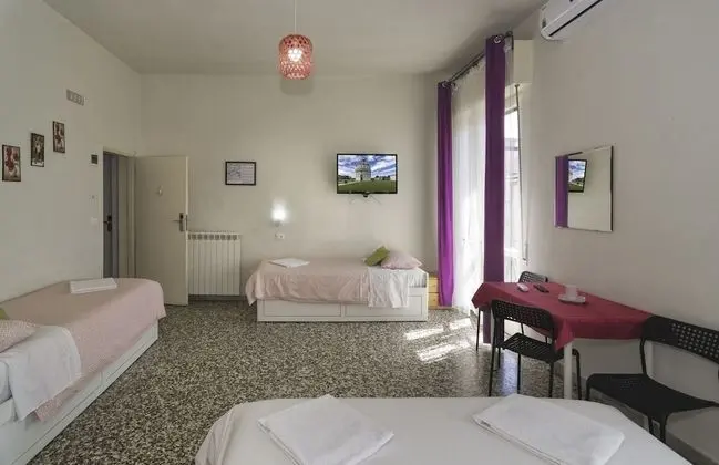 Dört Kişilik Oda, Şehir Manzaralı