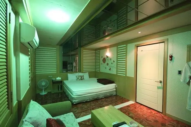 Deluxe Tek Büyük Yataklı Oda (New Building)
