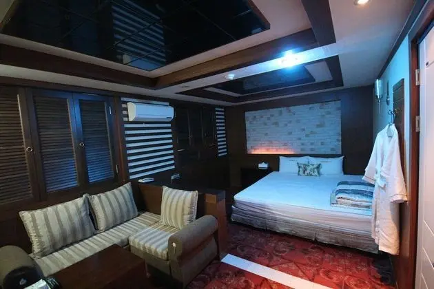 Deluxe Tek Büyük Yataklı Oda (New Building)