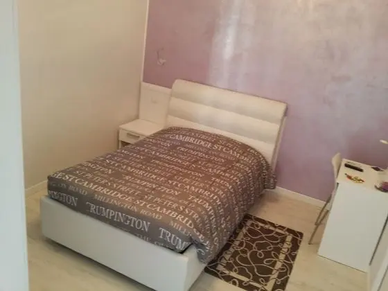 Büyük Yataklı Tek Kişilik Oda