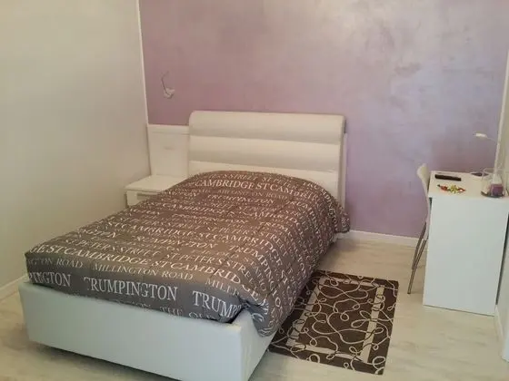 Büyük Yataklı Tek Kişilik Oda