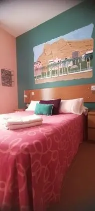 Tek Büyük Yataklı Oda, Ortak Banyo, Şehir Manzaralı