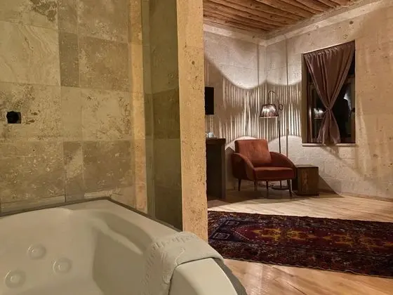 Junior Suite, Vadi Manzaralı, Küvetli veya Jakuzili