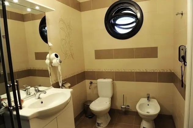 Deluxe Tek Büyük Yataklı Oda (4*)