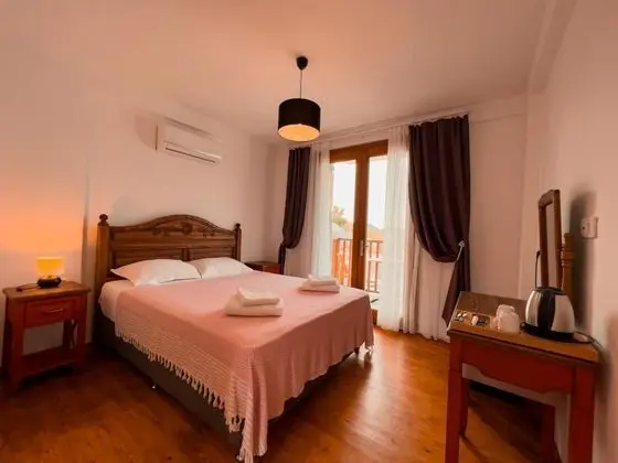 Aile Odası, Deniz ve Dağ Manzaralı, Balkonlu