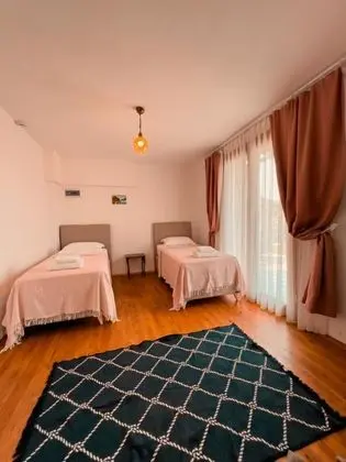 Aile Odası, Deniz ve Dağ Manzaralı, Balkonlu