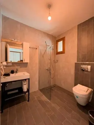 Standart Oda, Deniz ve Dağ Manzaralı, Balkonlu