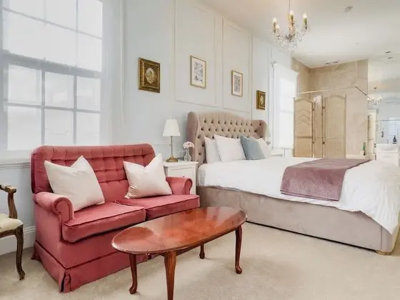Deluxe "Boudoir" Room with Spa