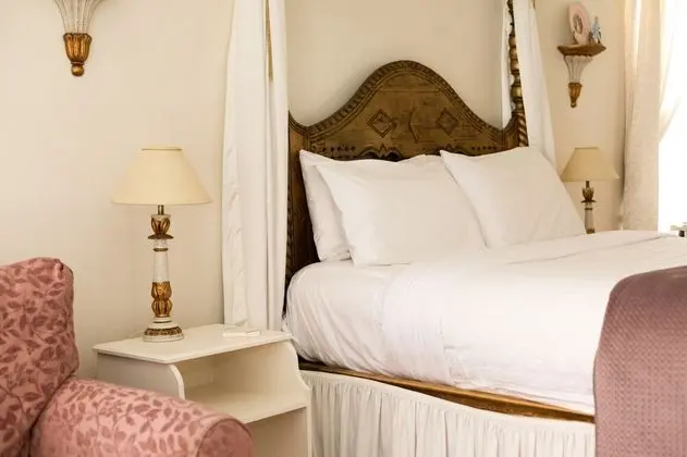 Deluxe "Boudoir" Room with Spa